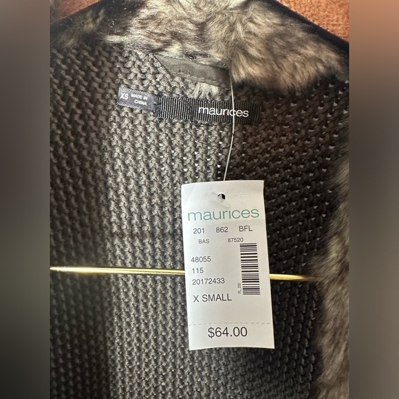 NWT Maurice’s Women’s Open Front Faux Feather Vest Size XS - Picture 5 of 10